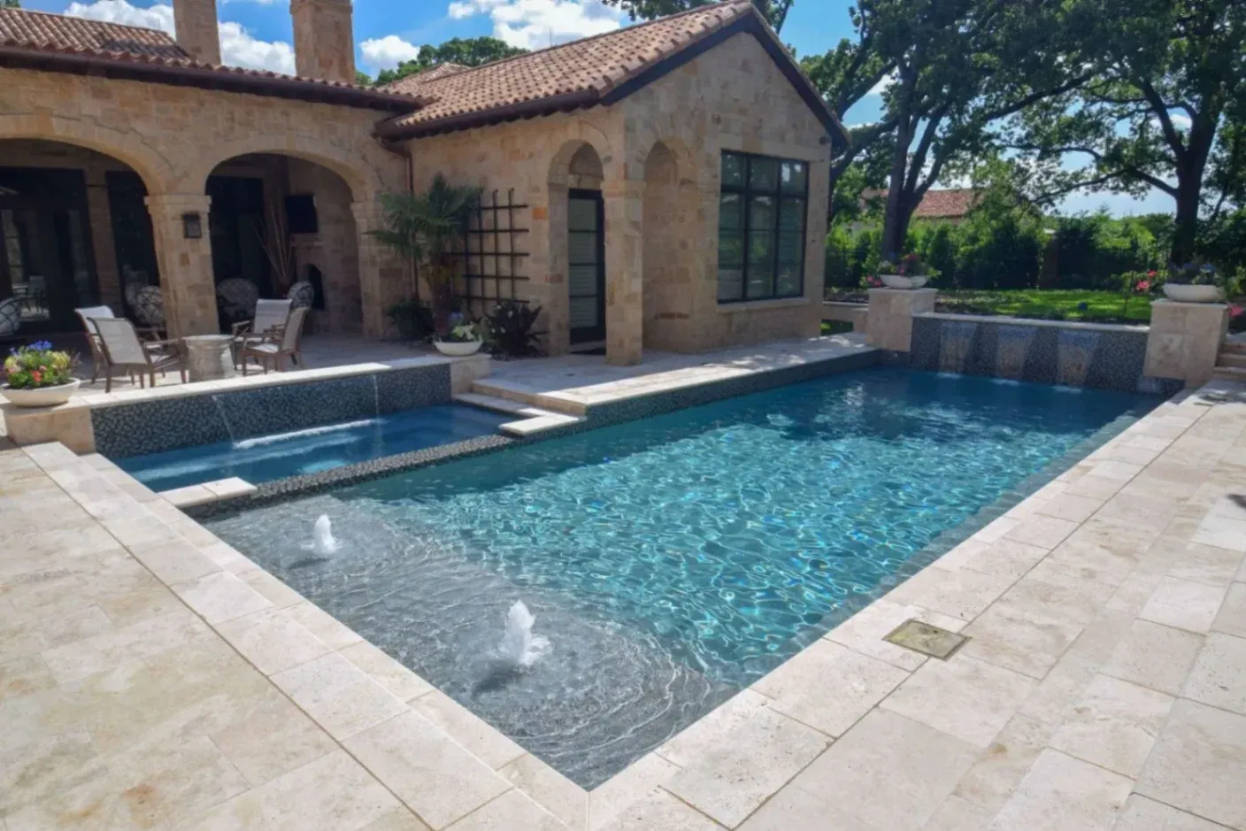 Safety Covers: Protecting Your Pool in Cold Weather