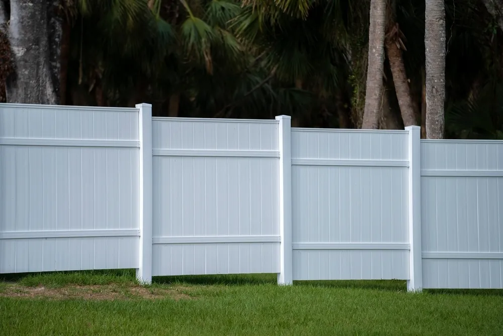 The Benefits of Installing a New Fence