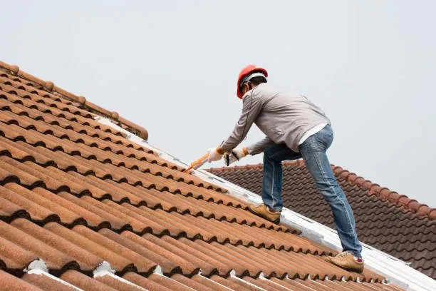 Identifying and Fixing Roof Leaks in
