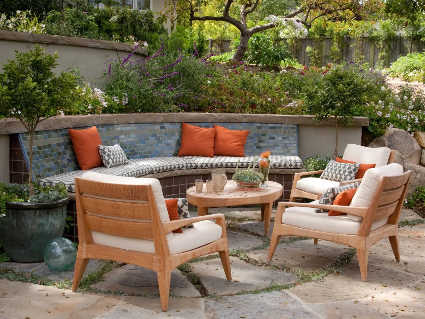 Installing Benches: The Perfect Outdoor Retreat