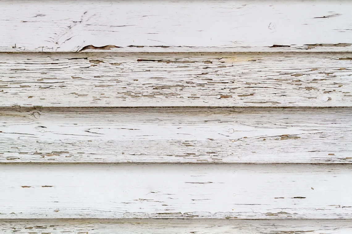 The sun in Arkansas doesn’t play around. Over time, UV rays bleach your siding, making it look old and tired.