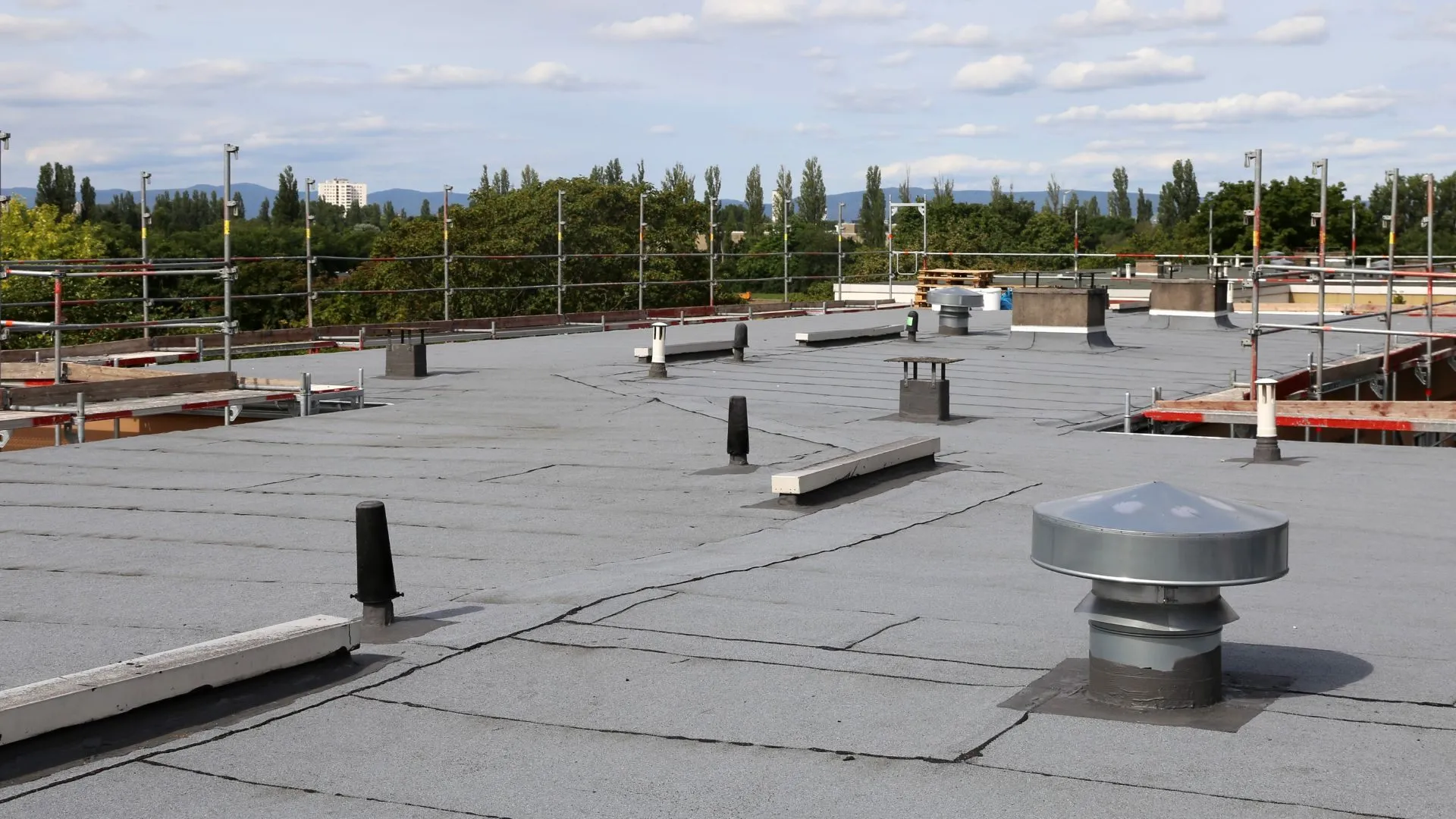 The Importance of Proper Flat Roof Drainage