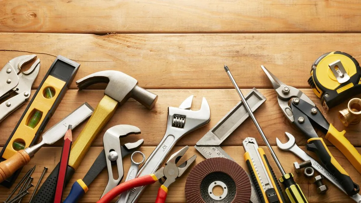 5 Essential Carpentry Services for Your Holiday Home Makeover