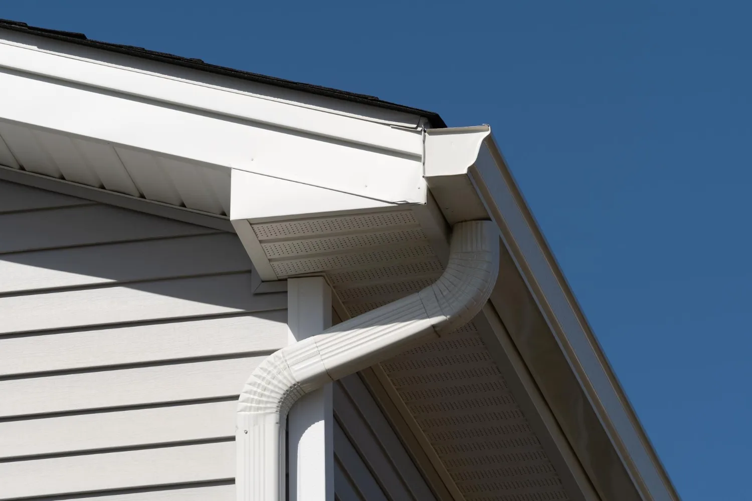Gutter Installation: Protecting Your Home from Water Damage