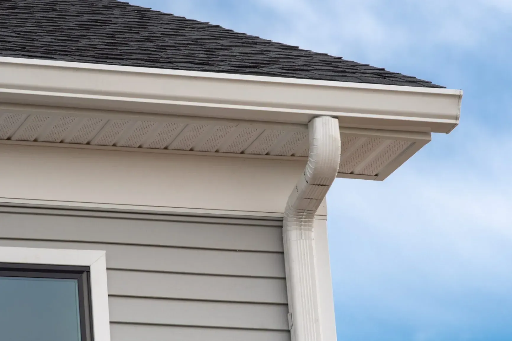 How to Choose the Right Gutter Material for Your Home