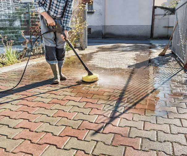 Maintaining Your Driveway: Cleaning Tips