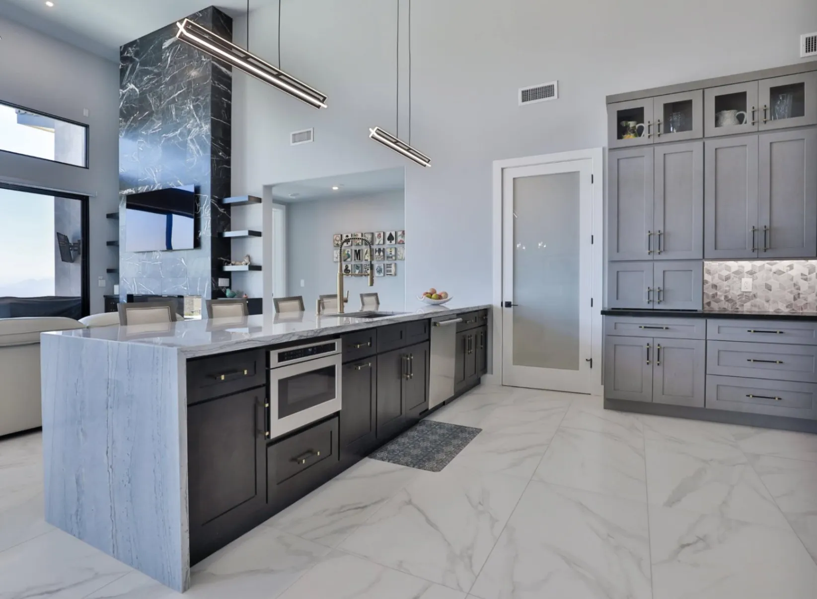Top 5 Benefits of Custom Cabinetry in Your Home