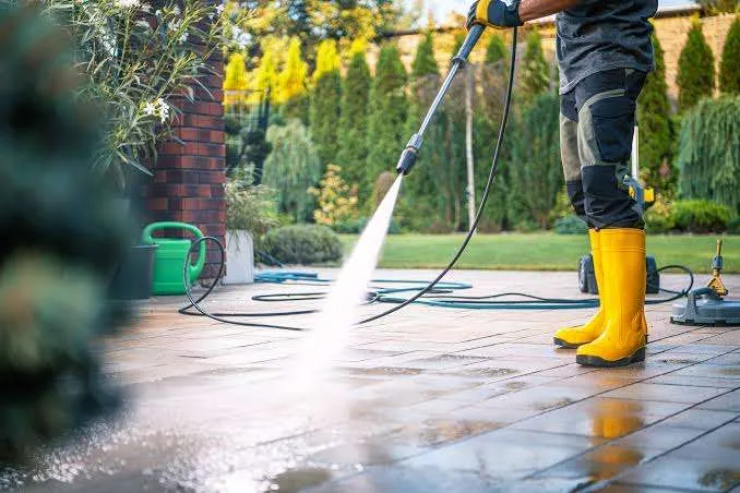 Cleaning: Power Washing Your Home's Exterior