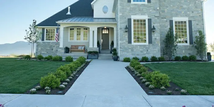 The Benefits of Installing Walkways in Your Garden