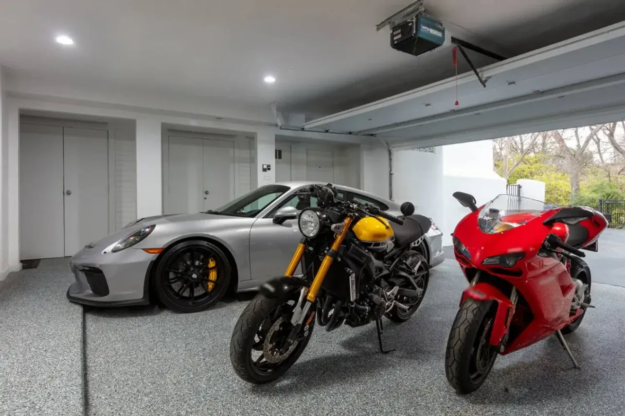 Creating a Stunning Garage Floor with Epoxy and Flakes