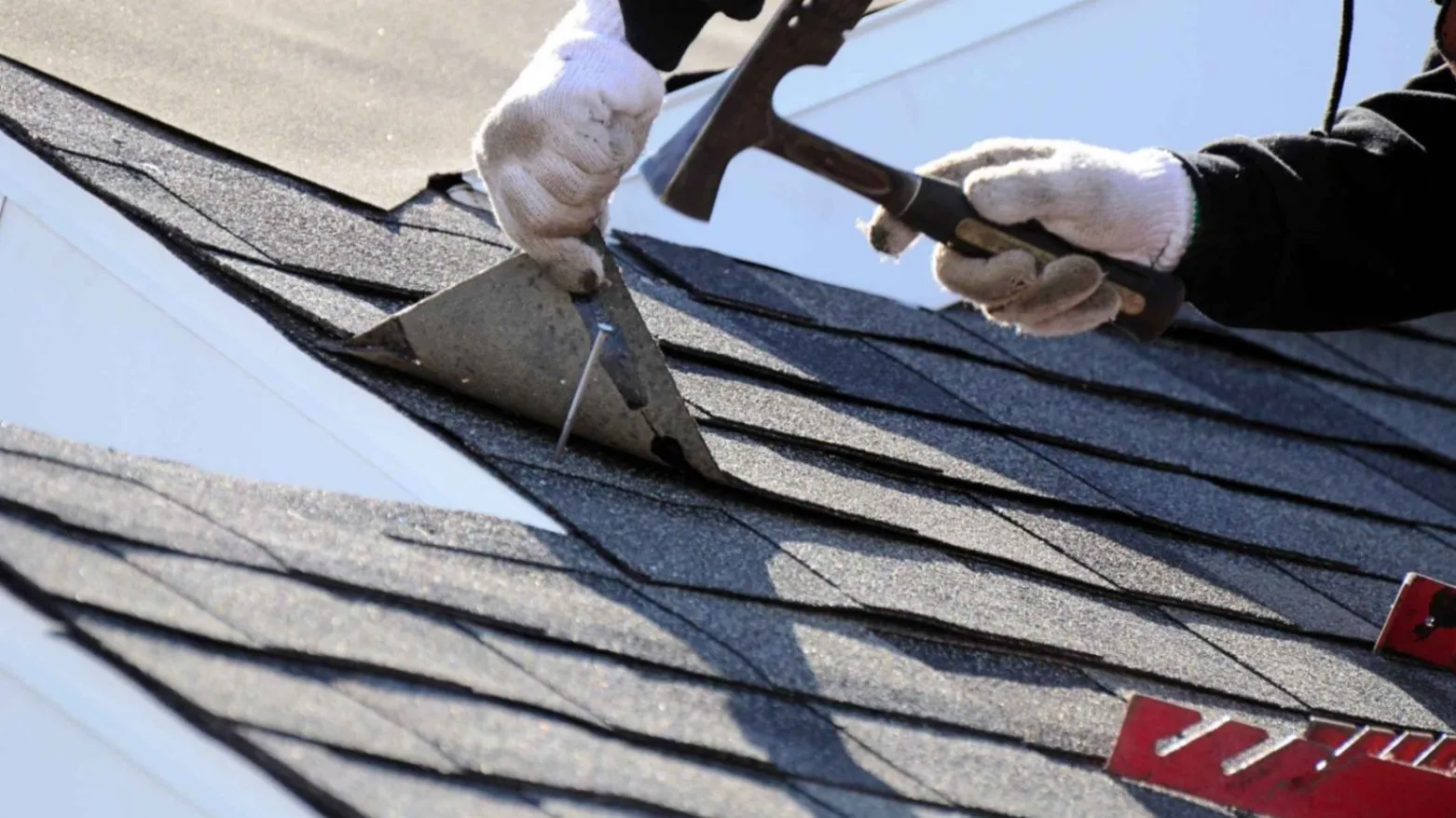 Our Professional Installation Guarantees Lasting & Leak-Proof Roofs