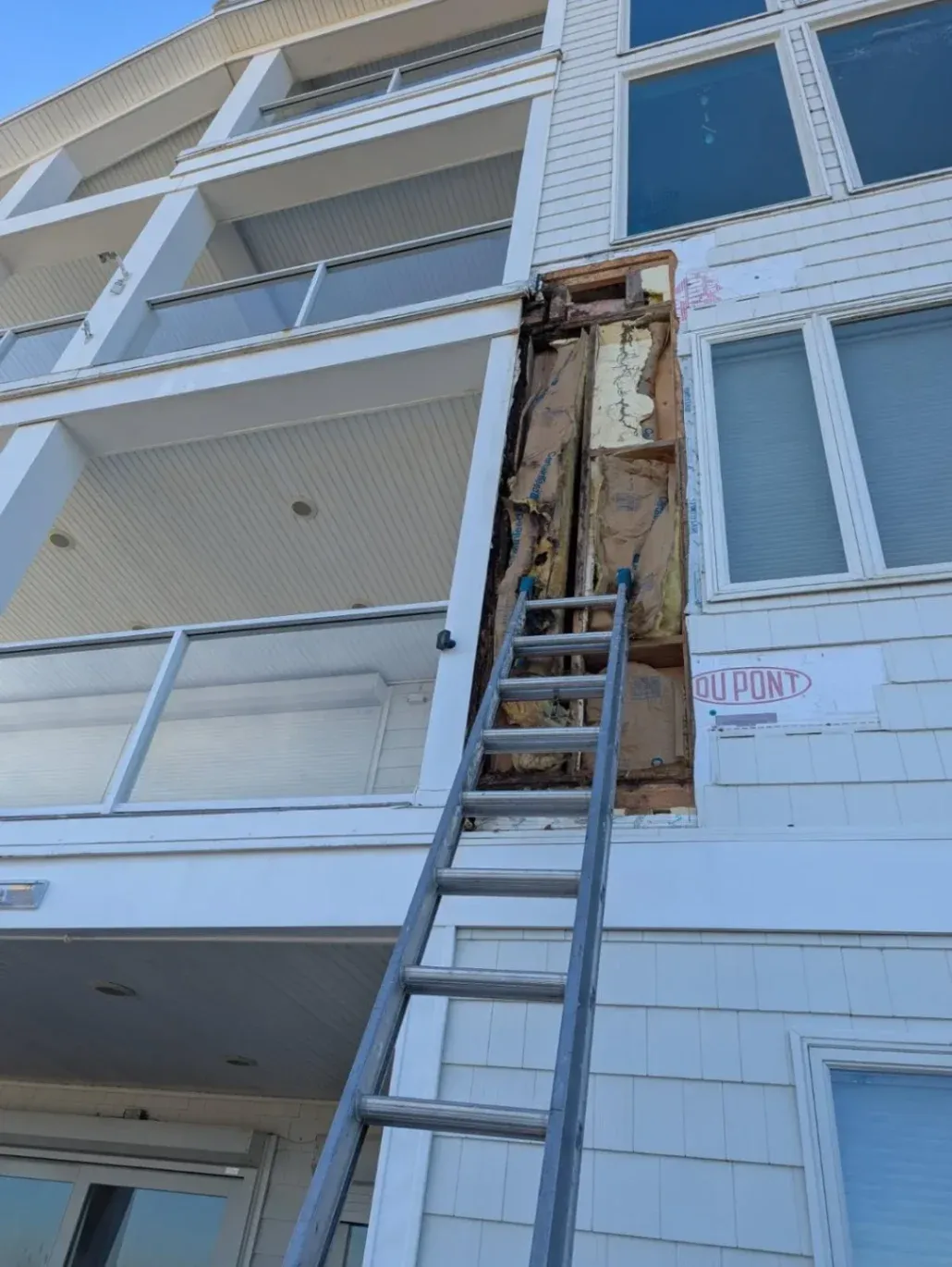 One Call Fixes It All: Fast Siding Repair and Targeted Roof Repairs