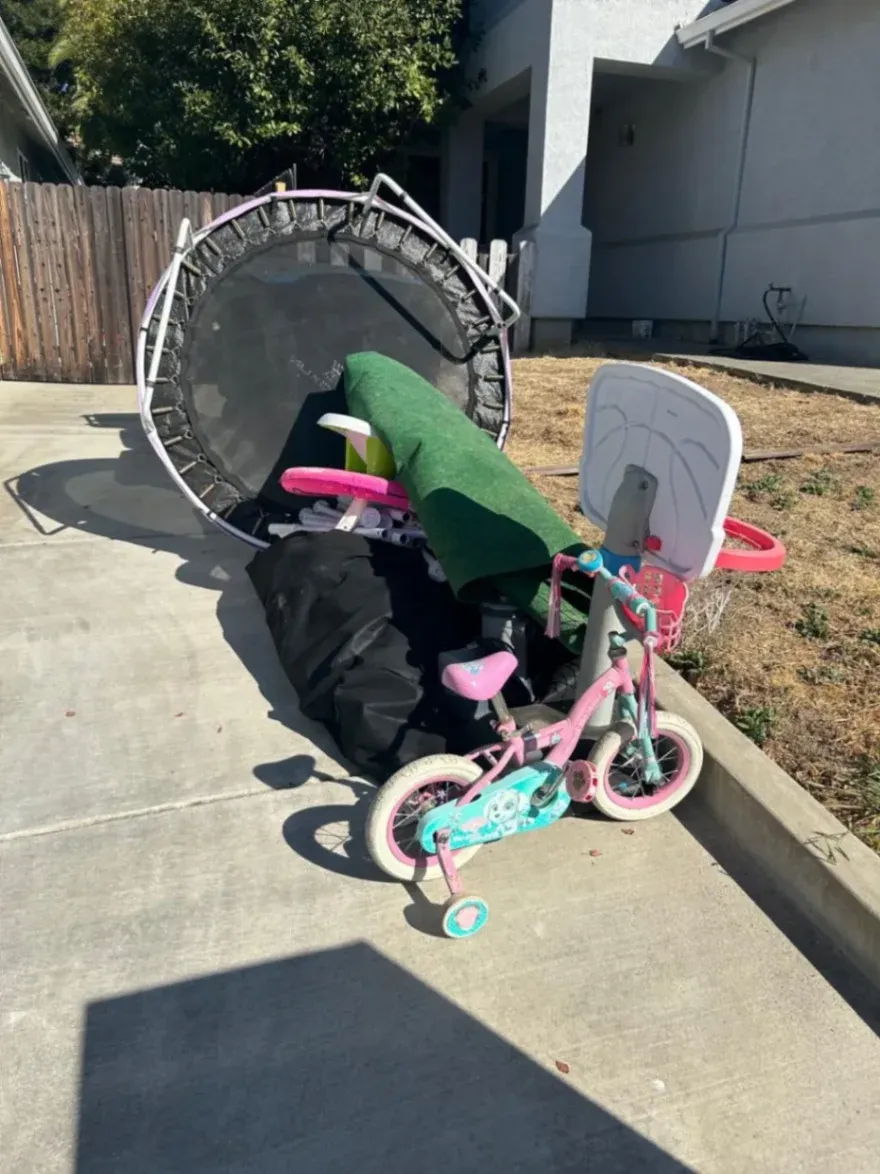 Francisco Martinez started Martinez Junk Removal in March 2021. His goal was simple: to help local families and businesses reclaim their space with honest, reliable trash-hauling service in Napa, CA.