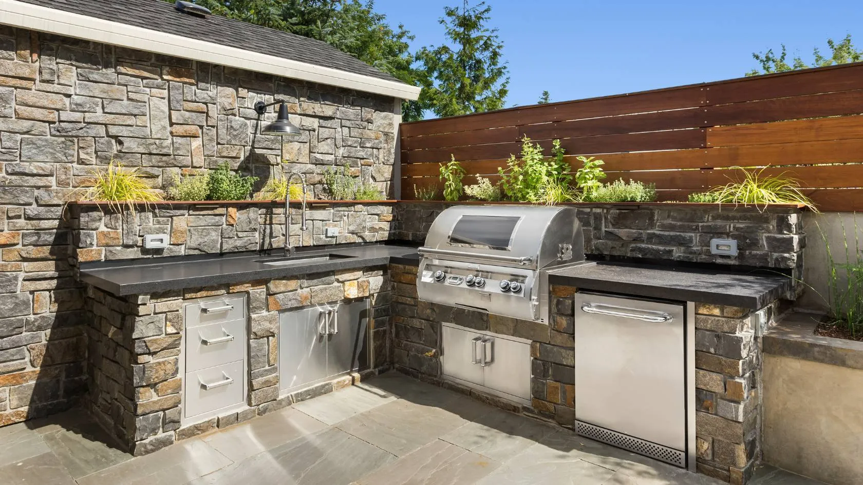 Outdoor Kitchen Installers near Burlington, NC: Culinary Creativity