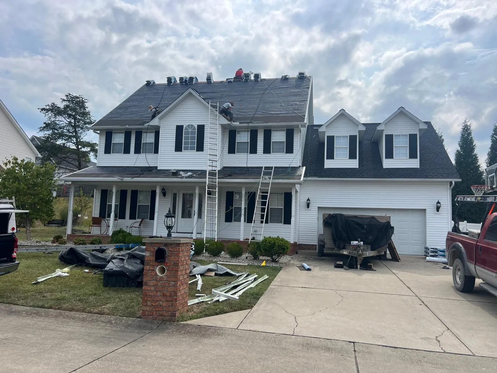 Why Choose D Gem 4 Construction LLC as Your Roofing Company in Proctorville, OH?