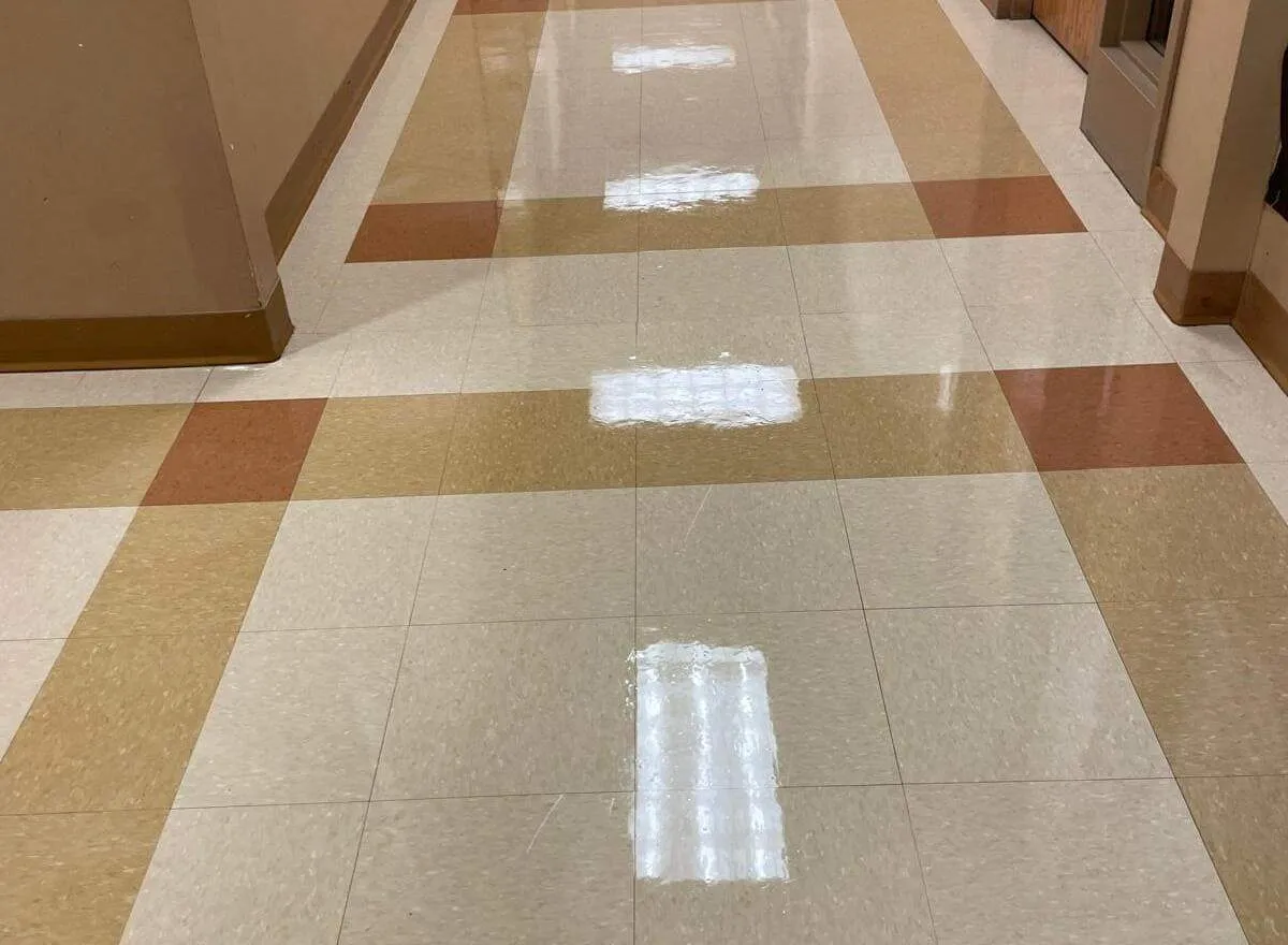 As a cleaning company in Cary, NC, Roblero General Cleaning LLC is dedicated to maintaining a healthy, safe, and welcoming workspace.