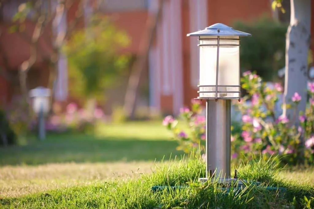 Landscape Lights To Lighten Your Green Paradise