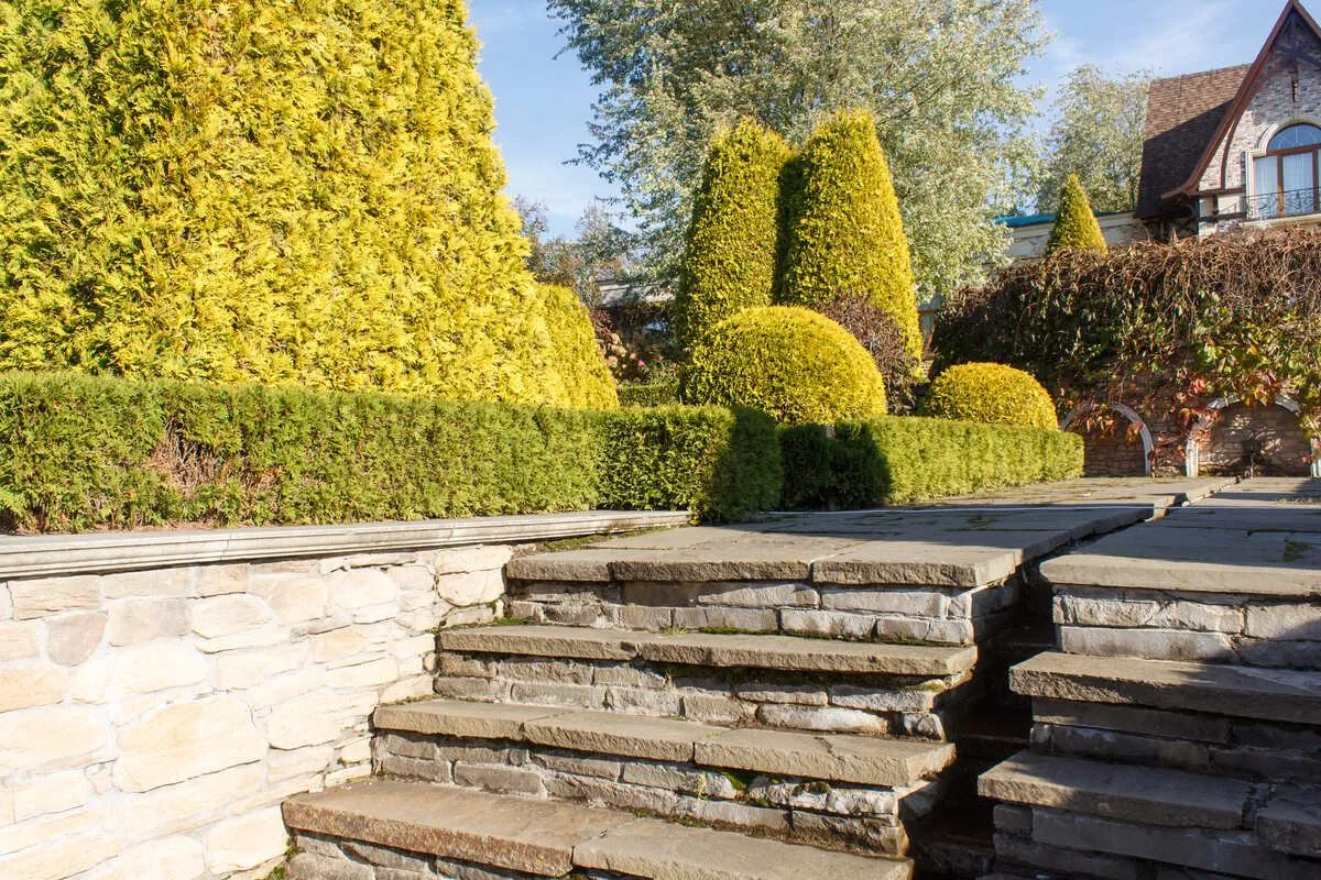 Work with the Best Retaining Wall Contractor in New Albany, IN!