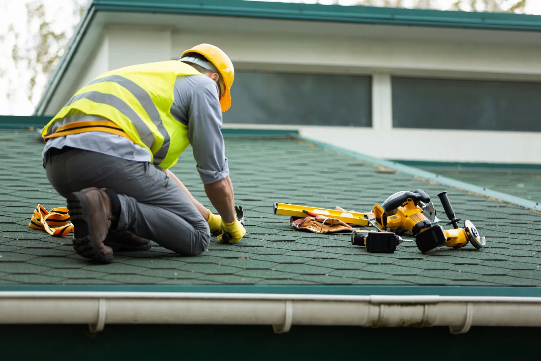 Residential Roof Repair: Let’s Take It Back to It’s Former Glory!