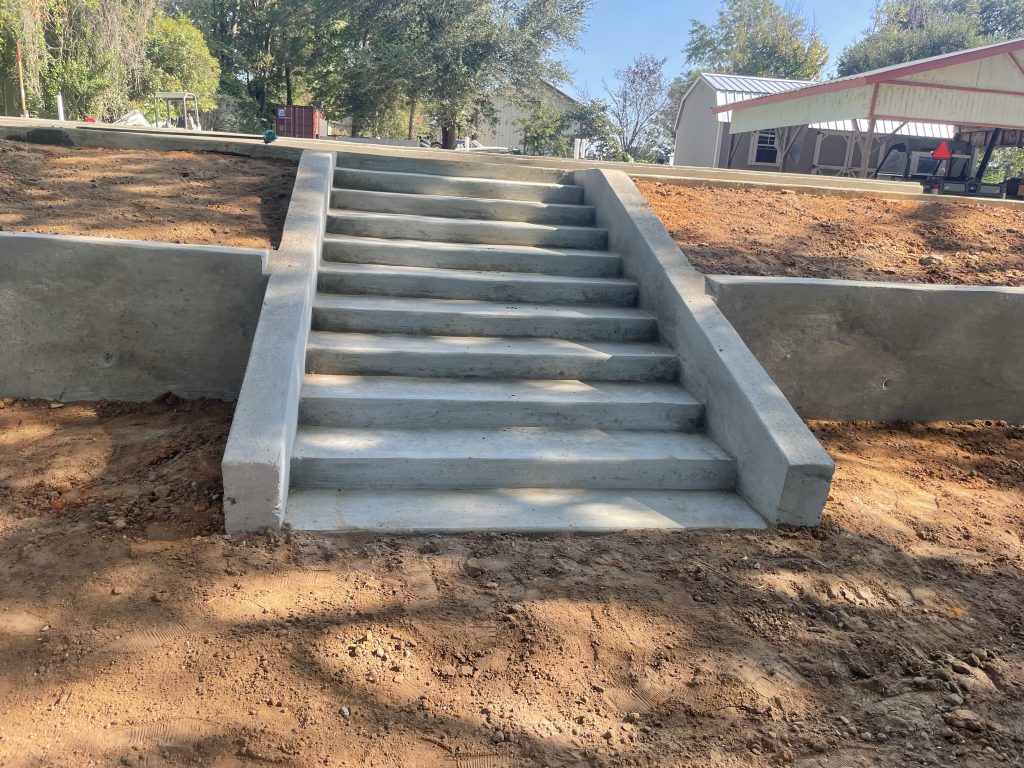 Concrete Steps: A Staple of Outdoor Design!