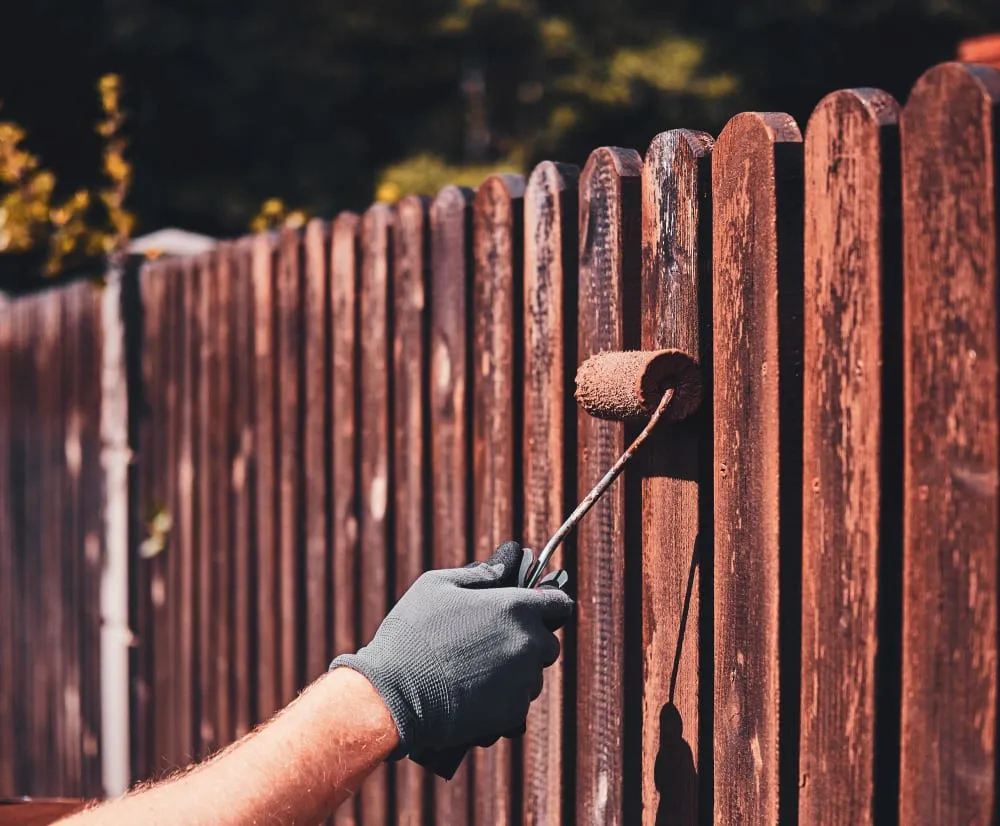 Revitalize Your Fence with Our Top-Quality Fence Painting Services