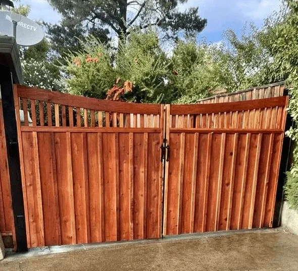 Fence Repair Near Orinda, CA: Restore Your Outdoor Space’s Security & Beauty!