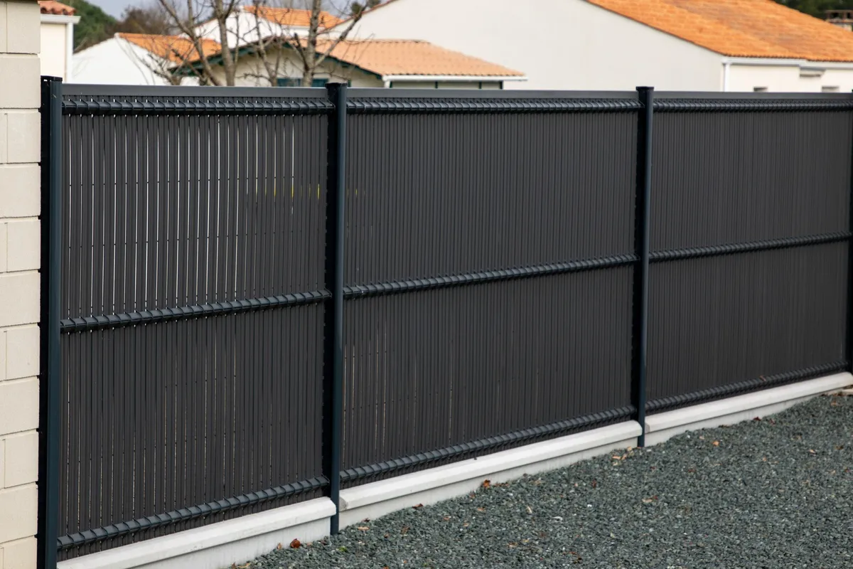 Enjoy the Timeless Appeal of Aluminum Fences!