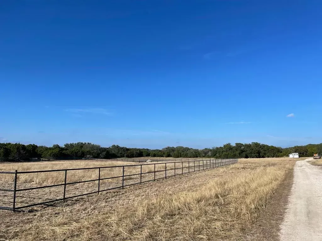 Keep Your Farm Thriving with Our Effective & Appealing Ranch Style Fences