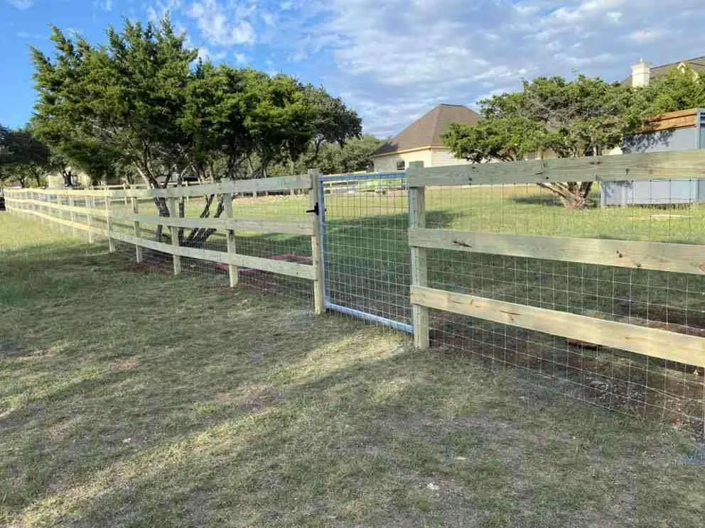 Hire Us to Build Sturdy and Practical Ranch Style Fences in Lockhart, TX!