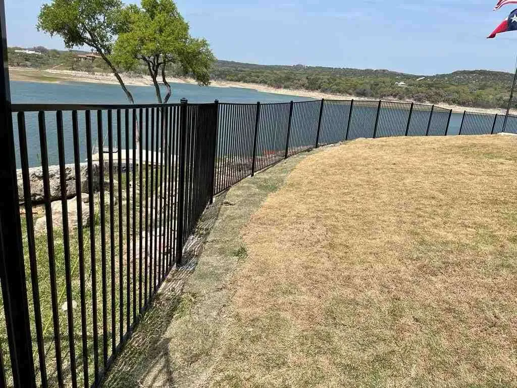 AMG Fence & Builders, LLC