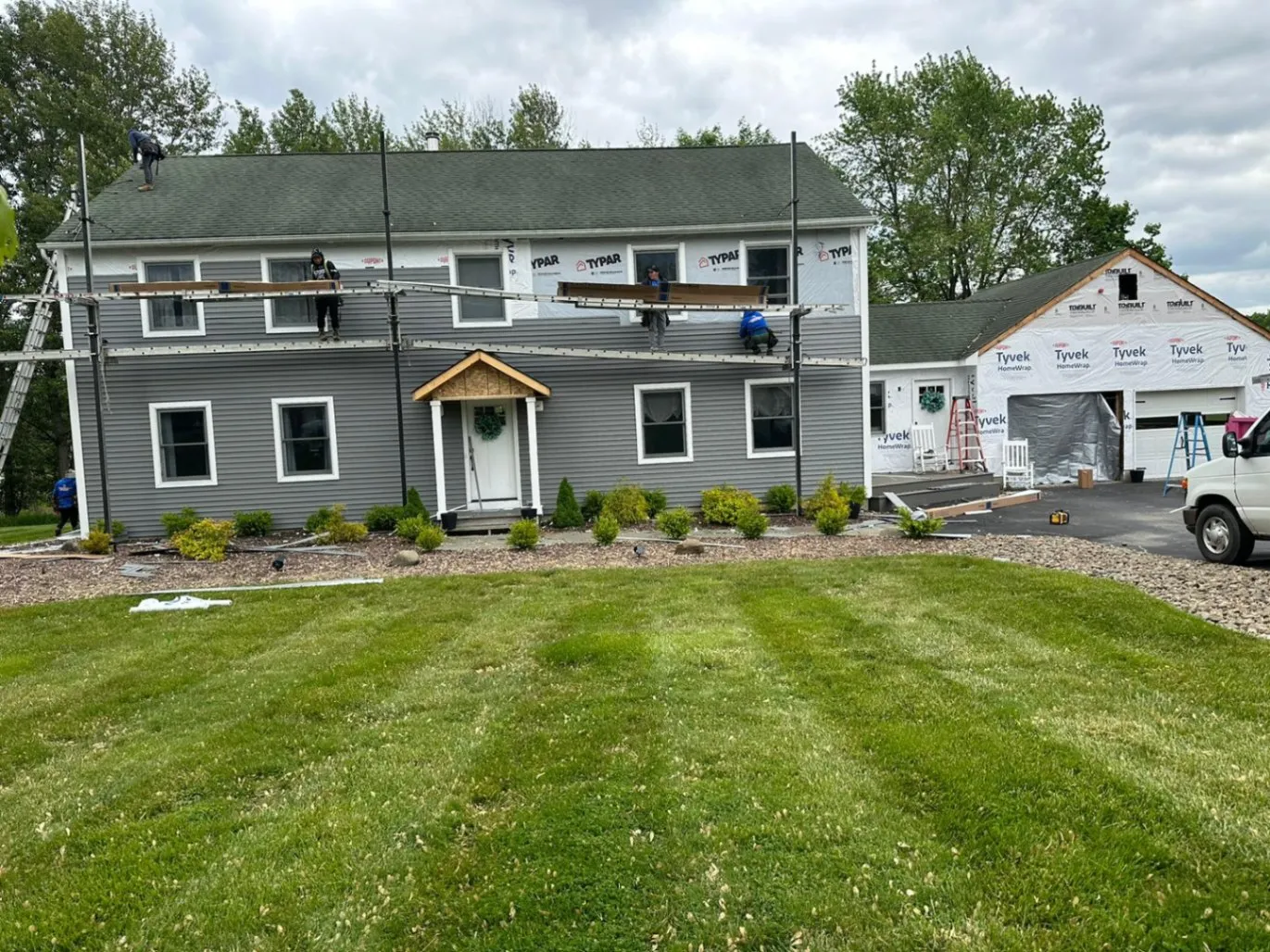 Siding Installation Near Chester, NY: Let’s Elevate Your Home’s Curb Appeal!