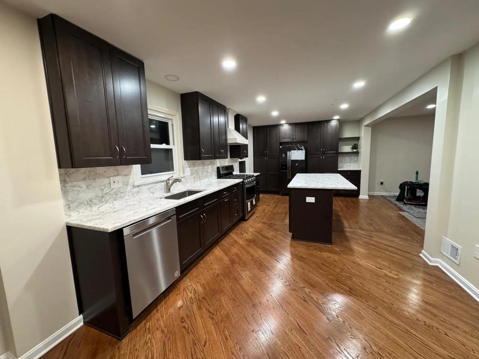 Hire Our Skilled Bathroom Flooring Installers!