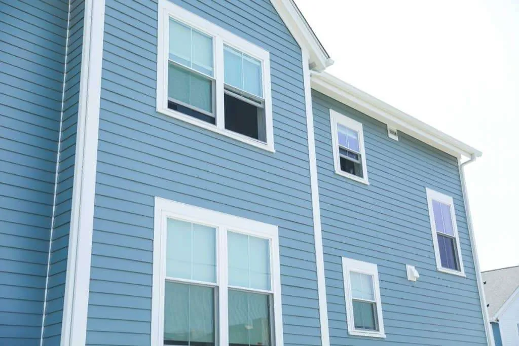 Bring the Vivid Colors Back to Your House with Our Siding Replacement