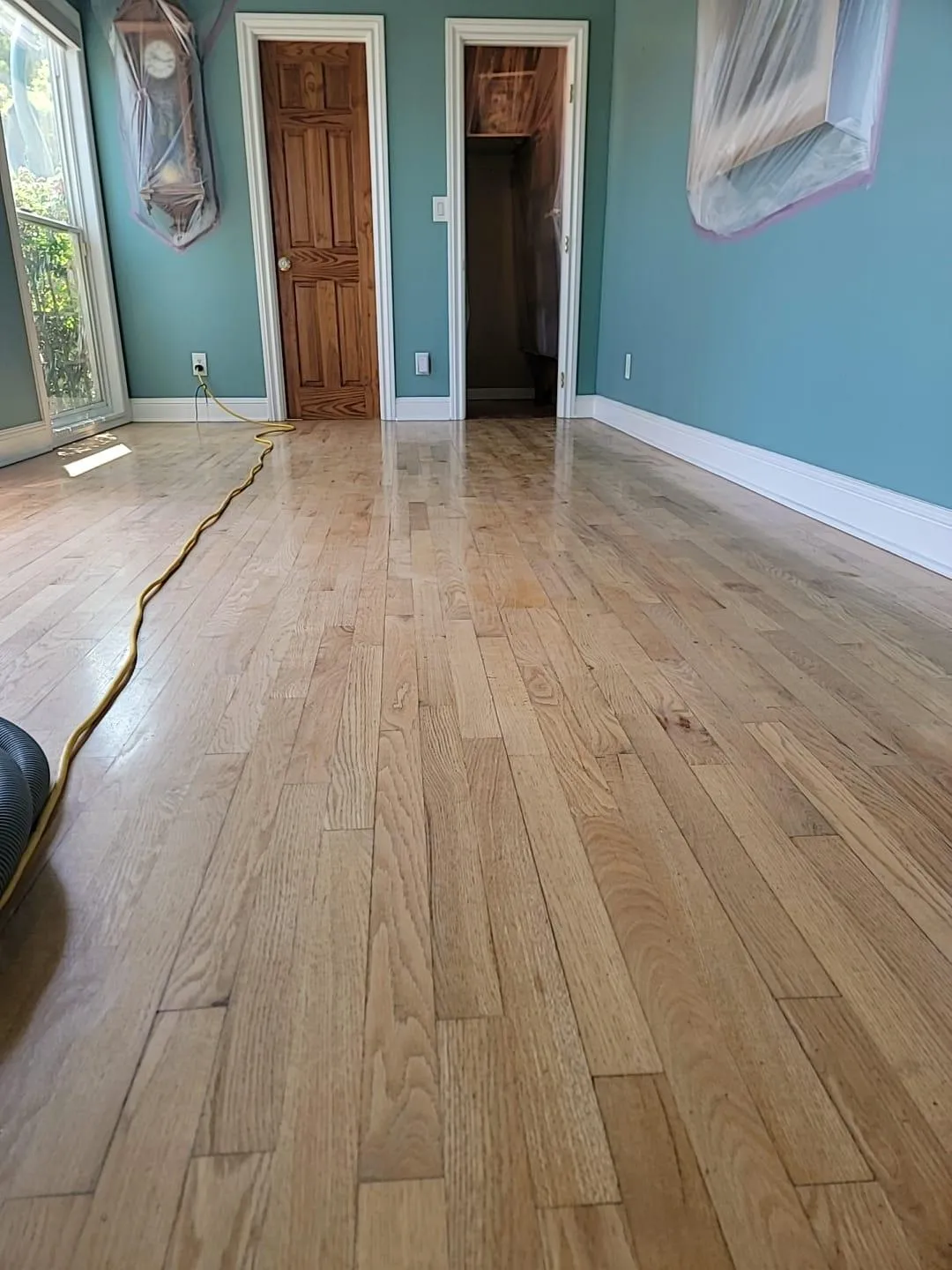 Where Elegance Meets Durability – Deluxe Hardwood Flooring detail