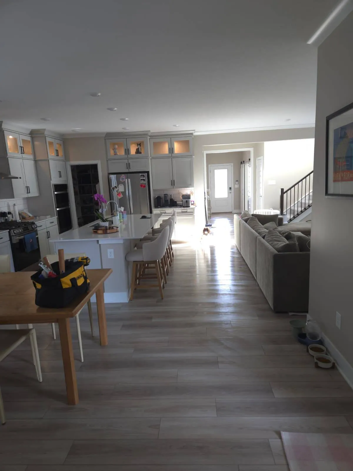 Commercial Cleaning Services background