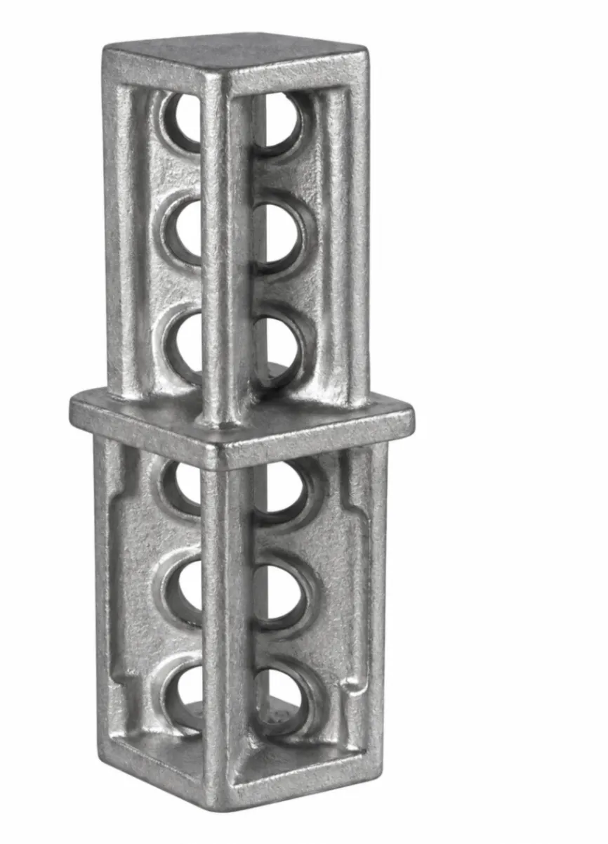 Snap-fit corner brackets with coupling