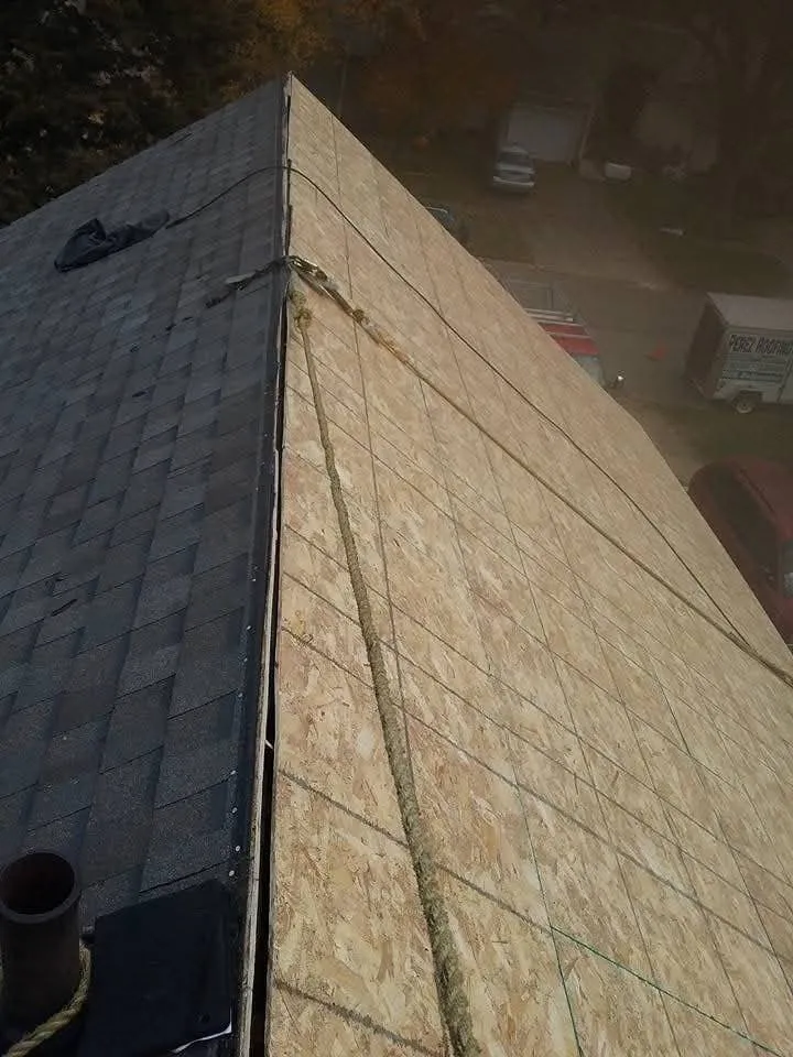 Perez Roofing LLC featured