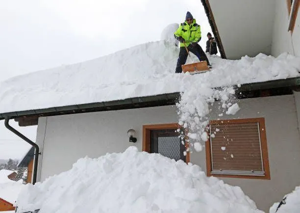 Roof Snow Removal