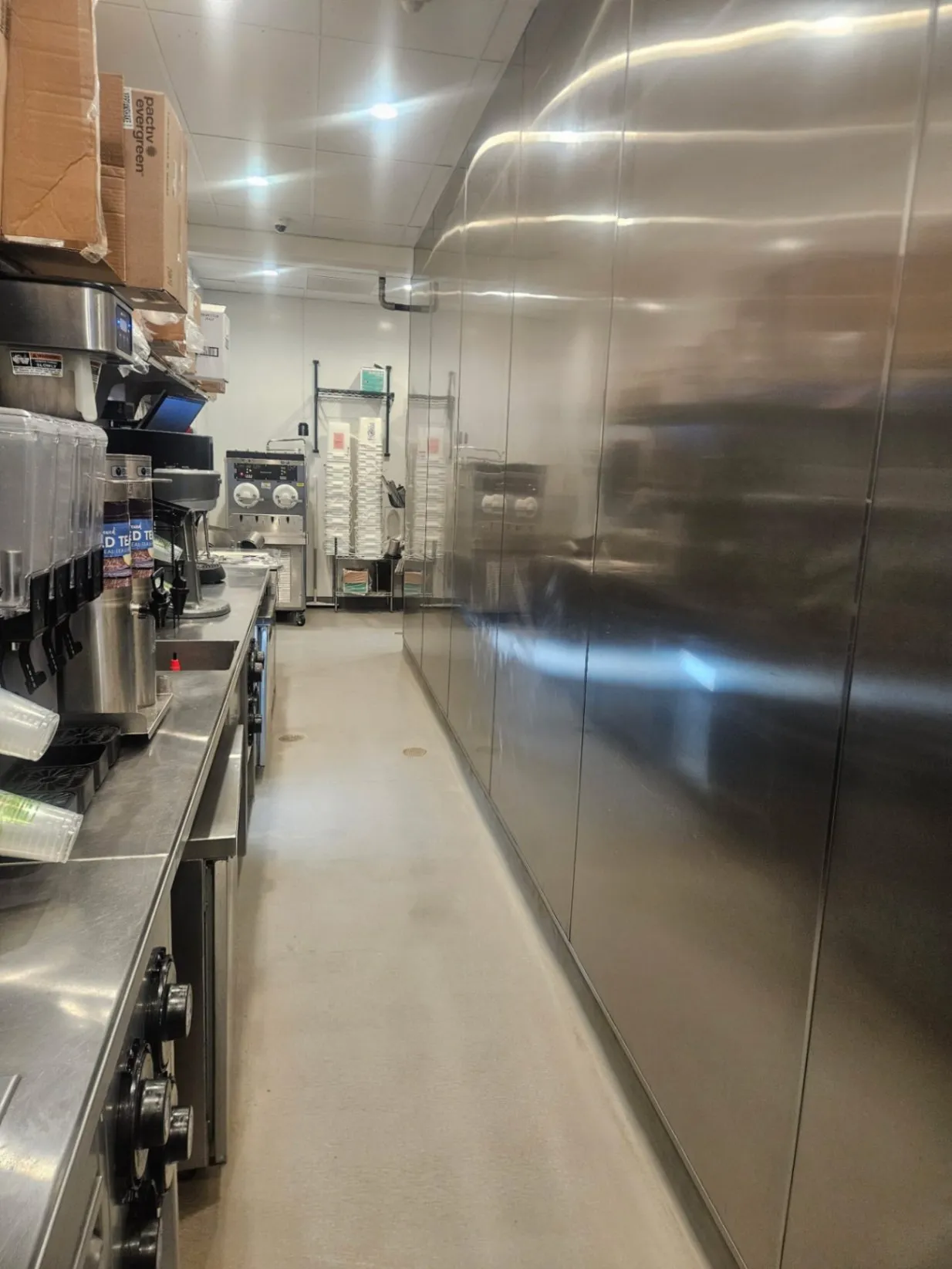 Deep clean kitchen and kitchen equipment
