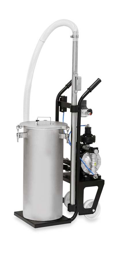 Ecco alcune possibili didascalie per l'immagine:

**Breve e descrittiva:**

*   Un'unità di filtrazione portatile.

**Più informativa:**

*   Un'unità di filtrazione portatile industriale con un serbatoio in acciaio inossidabile, un motore e varie tubature e comandi.

**Concentrata sulle applicazioni:**

*   Soluzione di filtrazione portatile per applicazioni industriali.

**Utilizzando un linguaggio più accattivante:**

*   La potenza di una filtrazione avanzata nel palmo della tua mano. Questo sistema portatile offre prestazioni di pulizia e filtrazione eccezionali.

Spero che una di queste didascalie funzioni per te!