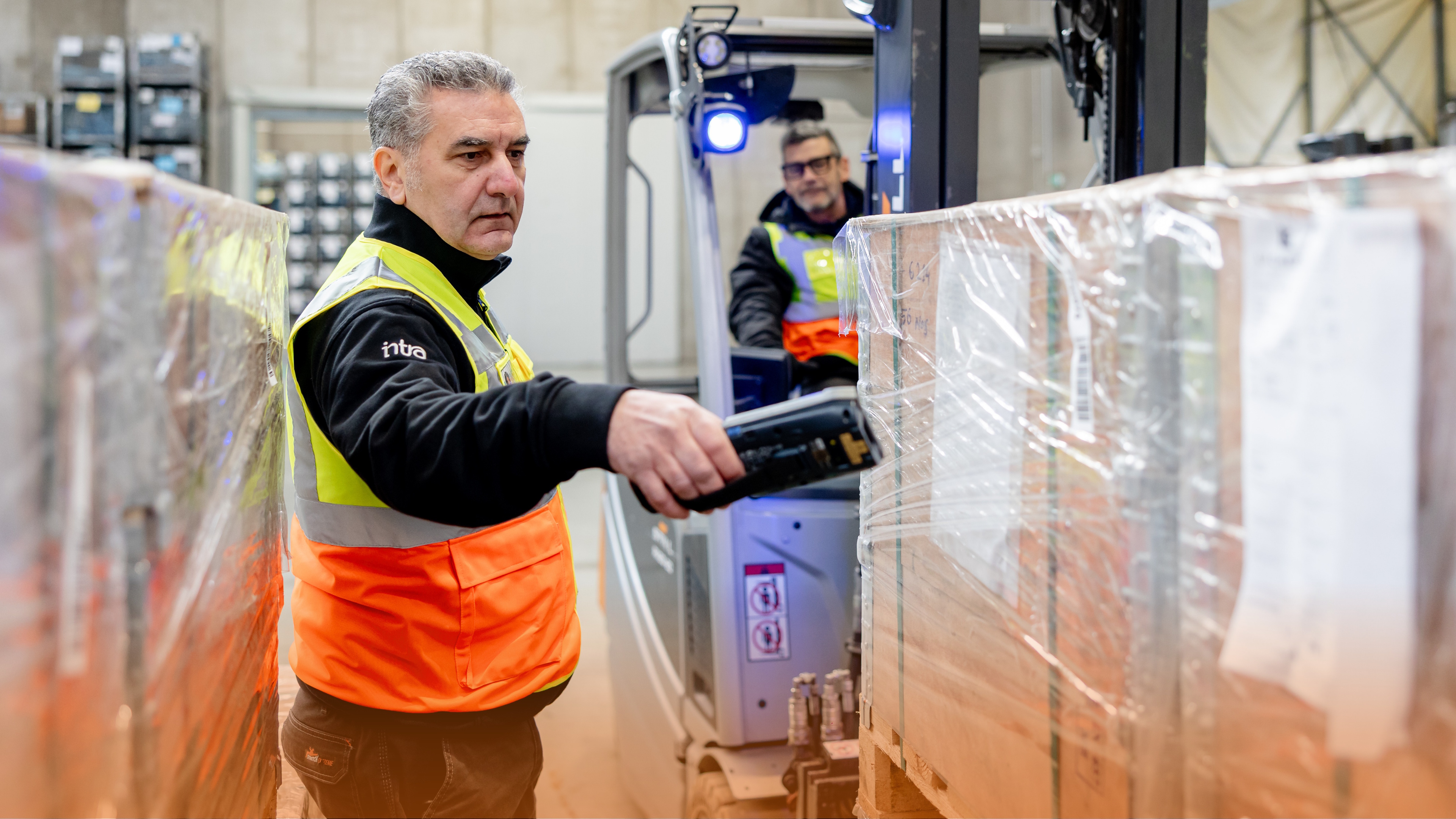 Rifornimento puntuale dei materiali per garantire continuità alle linee produttive