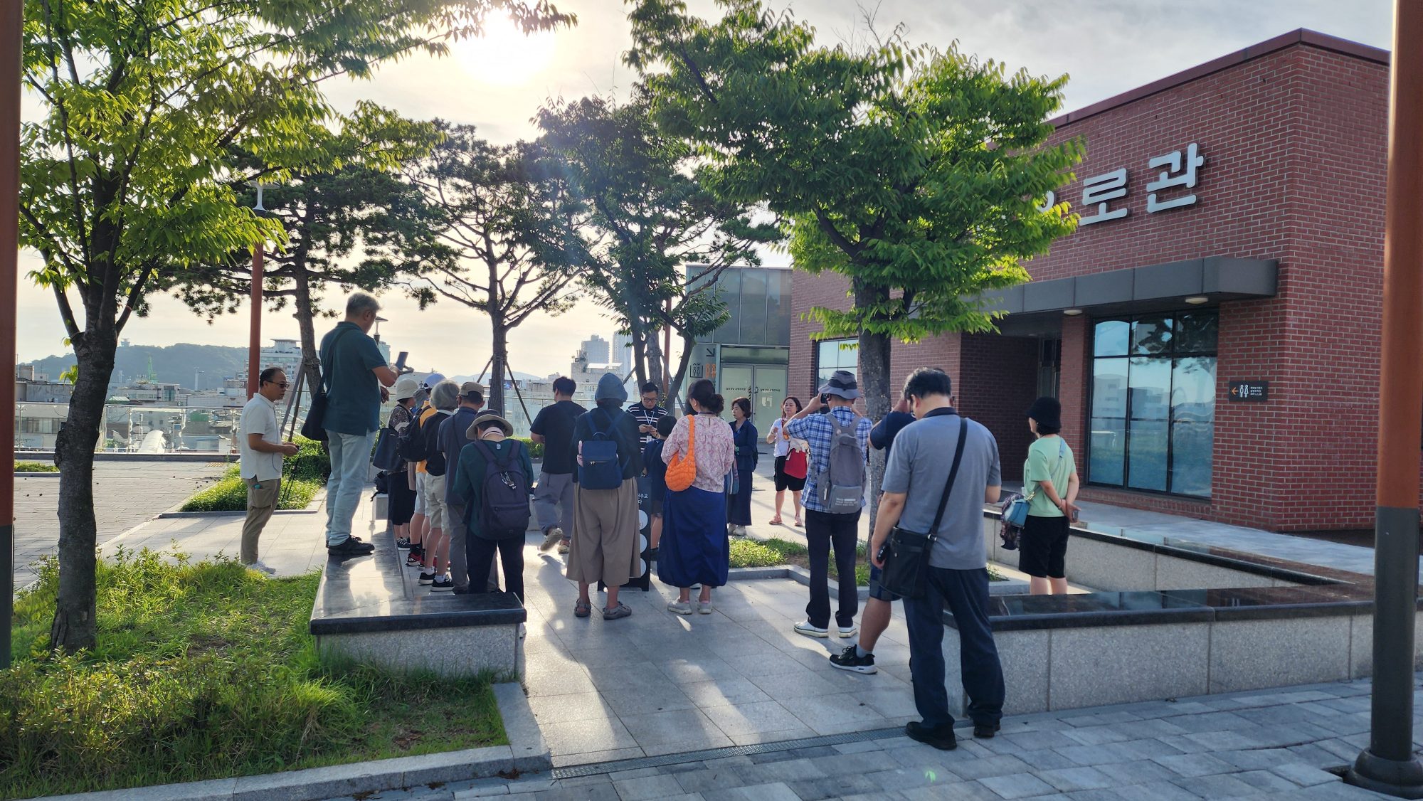 시민X7월 양진채<언제라도 안아줄게> 길