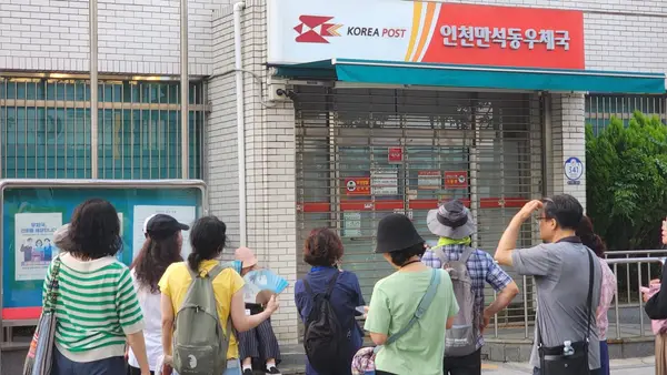 시민X7월 양진채
<언제라도 안아줄게> 길