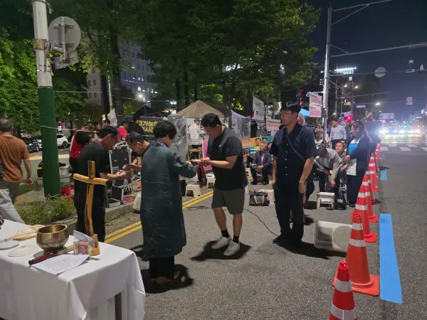 고공농성 택시노동자 
고영기와 함께하는 기도회