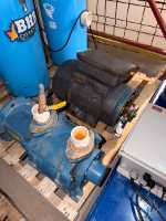 Travaini Fluid Systems (pompe) / Techtop (moteur) Pompe à vide Travaini (modèle non lisible sur plaque) + Moteur Techtop FDR0074B-TC Farm Duty Single Phase