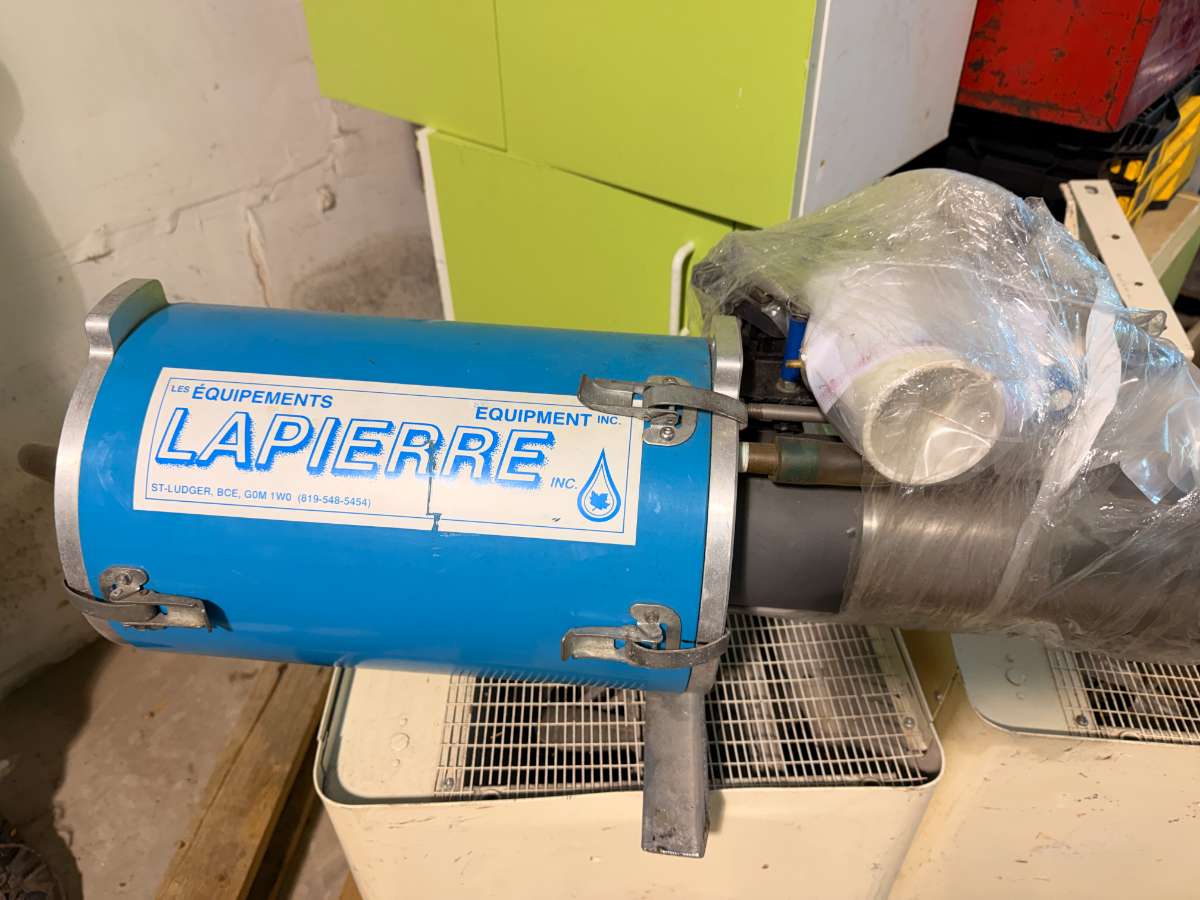 Les Équipements Lapierre Inc. Pompe monte-eau acéricole 40 pi (modèle exact non visible)