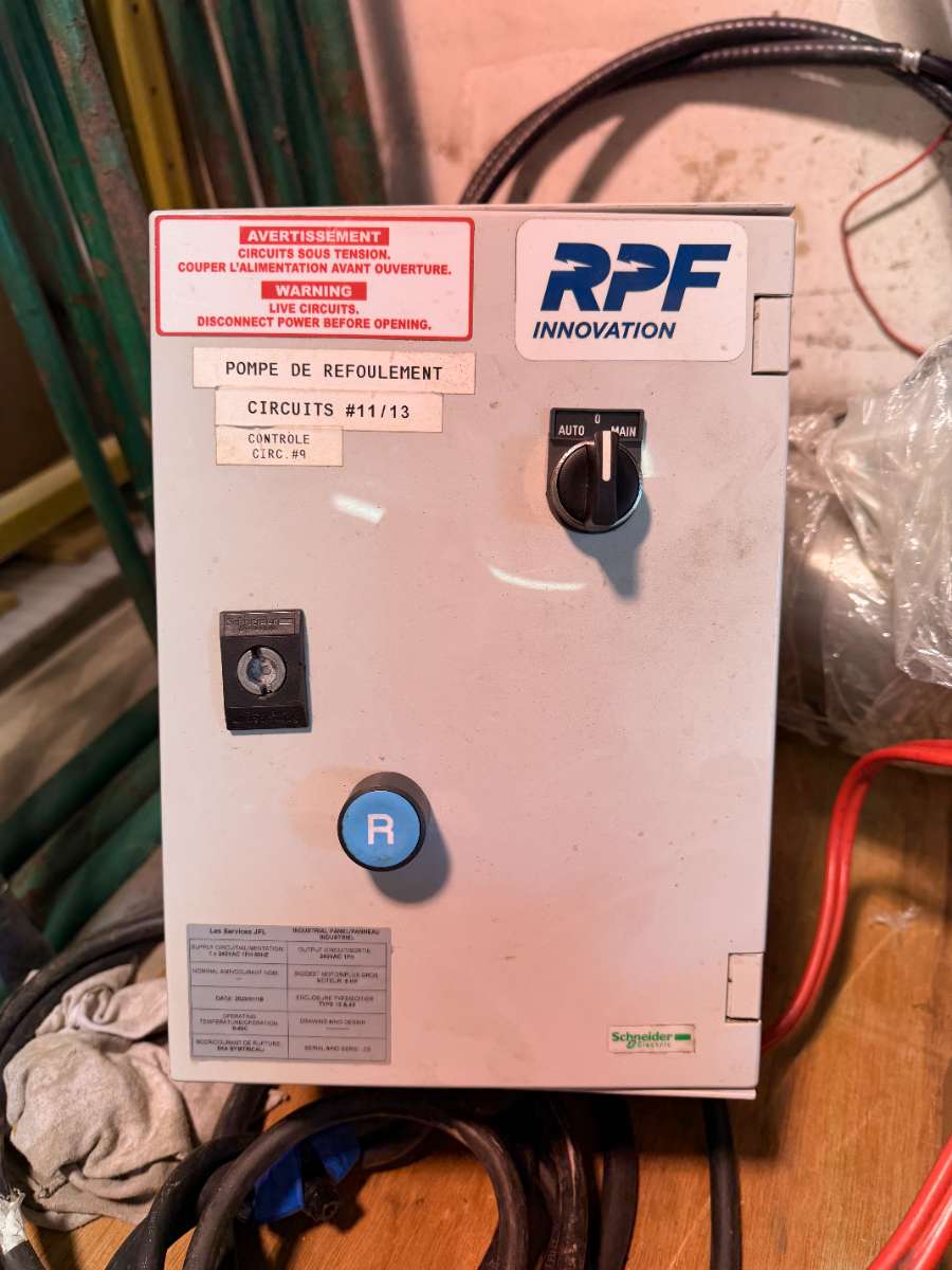 RPF Innovation Panneau de contrôle de pompe de refoulement sur mesure – Type 13 & 4X