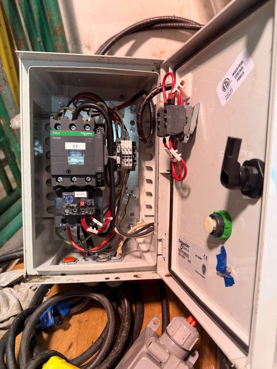 RPF Innovation Panneau de contrôle de pompe de refoulement sur mesure – Type 13 & 4X