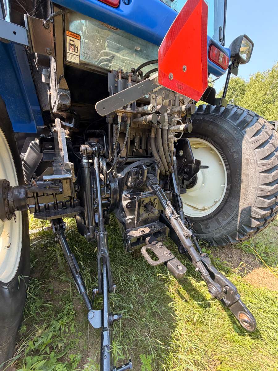New Holland TV6070 2012 – Moteur refait – Chargeur 120HD – Prêt à travailler