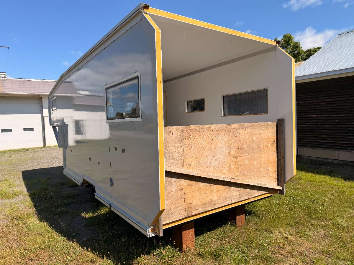 Cabover en construction haut de gamme !